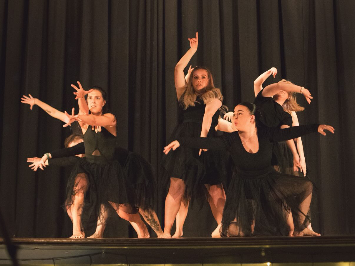 Dance students in class